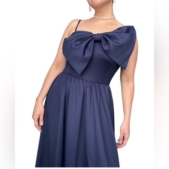 Dresses & Skirts - Navy long Dress with Statement asymmetrical Bow - Size Small